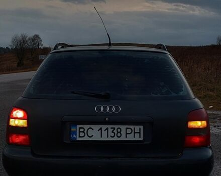 Черный Ауди А4, объемом двигателя 1.9 л и пробегом 360 тыс. км за 2499 $, фото 6 на Automoto.ua