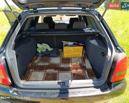 Черный Ауди А4, объемом двигателя 1.6 л и пробегом 383 тыс. км за 3400 $, фото 10 на Automoto.ua