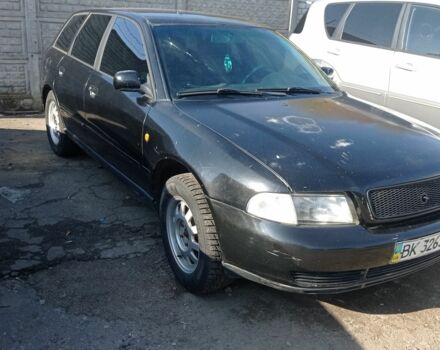 Черный Ауди А4, объемом двигателя 1.8 л и пробегом 290 тыс. км за 1650 $, фото 1 на Automoto.ua