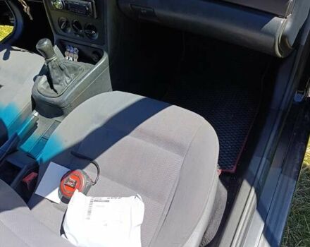 Черный Ауди А4, объемом двигателя 1.6 л и пробегом 383 тыс. км за 3400 $, фото 11 на Automoto.ua