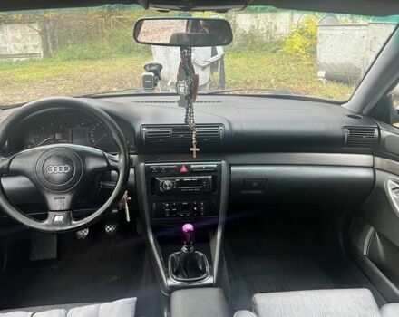 Чорний Ауді А4, об'ємом двигуна 1.9 л та пробігом 300 тис. км за 1900 $, фото 4 на Automoto.ua