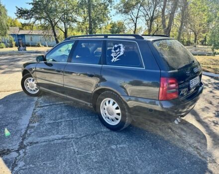 Чорний Ауді А4, об'ємом двигуна 2.5 л та пробігом 300 тис. км за 4805 $, фото 3 на Automoto.ua