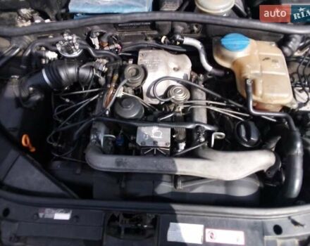 Черный Ауди А4, объемом двигателя 2.5 л и пробегом 320 тыс. км за 2500 $, фото 11 на Automoto.ua