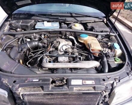 Черный Ауди А4, объемом двигателя 2.5 л и пробегом 320 тыс. км за 2500 $, фото 16 на Automoto.ua