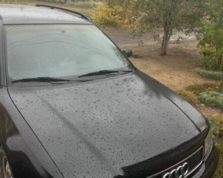 Черный Ауди А4, объемом двигателя 1.9 л и пробегом 300 тыс. км за 2844 $, фото 3 на Automoto.ua