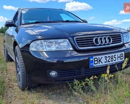 Чорний Ауді А4, об'ємом двигуна 1.9 л та пробігом 400 тис. км за 5000 $, фото 1 на Automoto.ua