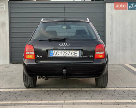 Черный Ауди А4, объемом двигателя 2.5 л и пробегом 429 тыс. км за 3650 $, фото 5 на Automoto.ua