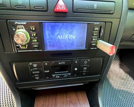 Черный Ауди А4, объемом двигателя 1.6 л и пробегом 290 тыс. км за 4800 $, фото 3 на Automoto.ua