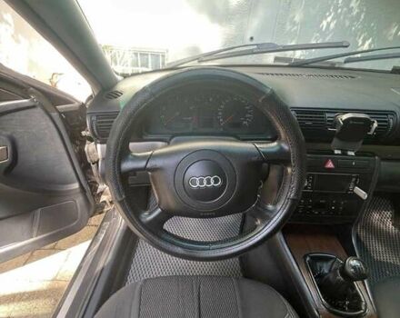 Черный Ауди А4, объемом двигателя 1.6 л и пробегом 290 тыс. км за 4800 $, фото 11 на Automoto.ua