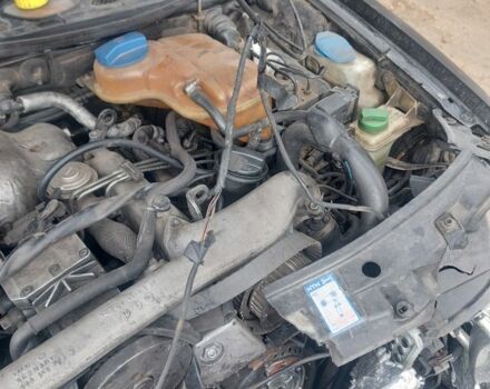 Чорний Ауді А4, об'ємом двигуна 2.5 л та пробігом 10 тис. км за 1400 $, фото 1 на Automoto.ua