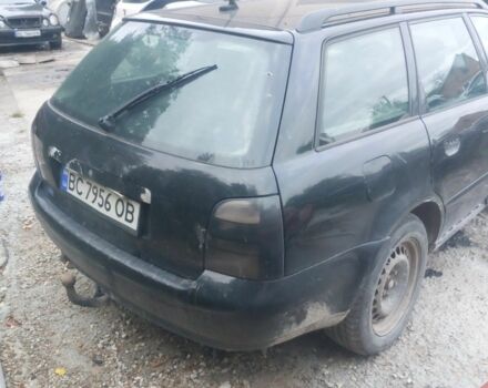 Черный Ауди А4, объемом двигателя 2.5 л и пробегом 300 тыс. км за 2000 $, фото 1 на Automoto.ua