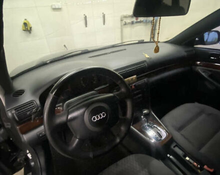 Черный Ауди А4, объемом двигателя 2.39 л и пробегом 345 тыс. км за 4600 $, фото 2 на Automoto.ua