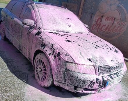 Черный Ауди А4, объемом двигателя 2 л и пробегом 300 тыс. км за 3000 $, фото 2 на Automoto.ua