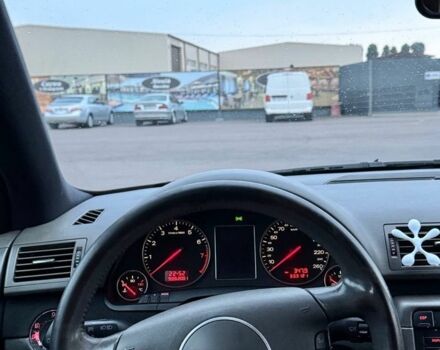 Чорний Ауді А4, об'ємом двигуна 1.98 л та пробігом 333 тис. км за 4900 $, фото 4 на Automoto.ua