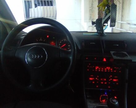 Черный Ауди А4, объемом двигателя 2.5 л и пробегом 440 тыс. км за 3000 $, фото 8 на Automoto.ua