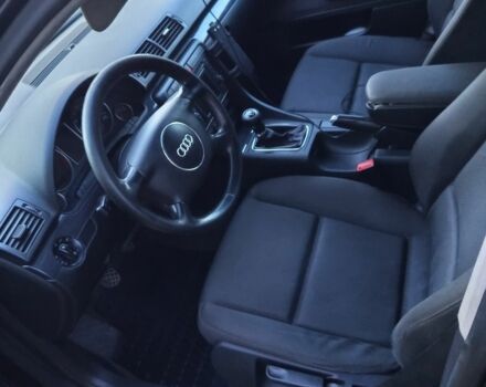 Ауді А4 2001 у Чернівцях на Automoto.ua Чорний Ауді А4, об'ємом двигуна 1.9 л та пробігом 370 тис. км за 4950 $, фото 6 на Automoto.ua