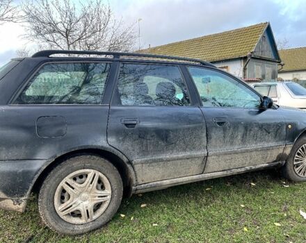 Черный Ауди А4, объемом двигателя 1.9 л и пробегом 2 тыс. км за 600 $, фото 4 на Automoto.ua