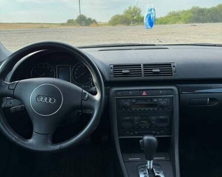 Чорний Ауді А4, об'ємом двигуна 1.8 л та пробігом 231 тис. км за 4999 $, фото 4 на Automoto.ua