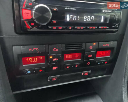 Черный Ауди А4, объемом двигателя 1.6 л и пробегом 224 тыс. км за 4900 $, фото 13 на Automoto.ua