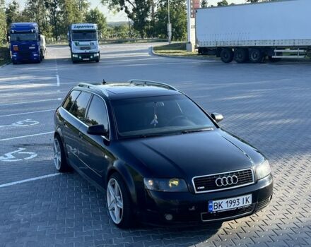Ауді А4 2002 у Вінниці на Automoto.ua Чорний Ауді А4, об'ємом двигуна 2 л та пробігом 367 тис. км за 4750 $, фото 1 на Automoto.ua