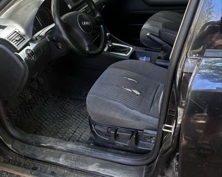 Черный Ауди А4, объемом двигателя 2.5 л и пробегом 340 тыс. км за 2062 $, фото 2 на Automoto.ua