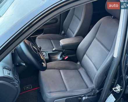 Чорний Ауді А4, об'ємом двигуна 1.98 л та пробігом 323 тис. км за 4100 $, фото 5 на Automoto.ua
