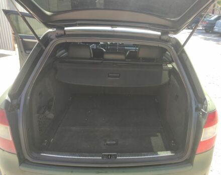 Черный Ауди А4, объемом двигателя 2.5 л и пробегом 398 тыс. км за 3600 $, фото 12 на Automoto.ua