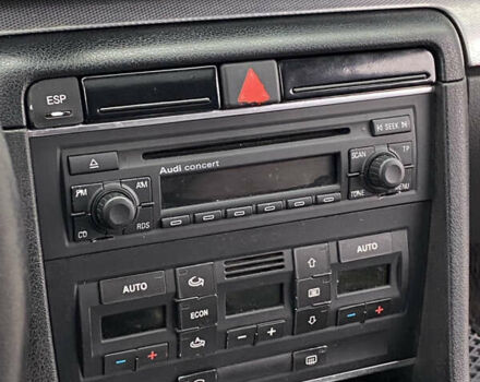 Чорний Ауді А4, об'ємом двигуна 2.5 л та пробігом 370 тис. км за 4700 $, фото 15 на Automoto.ua