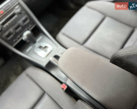 Черный Ауди А4, объемом двигателя 1.9 л и пробегом 300 тыс. км за 2850 $, фото 8 на Automoto.ua