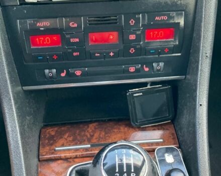 Чорний Ауді А4, об'ємом двигуна 1.9 л та пробігом 333 тис. км за 2700 $, фото 11 на Automoto.ua