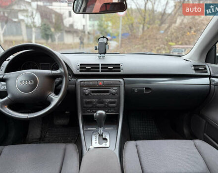 Черный Ауди А4, объемом двигателя 1.9 л и пробегом 300 тыс. км за 2850 $, фото 7 на Automoto.ua