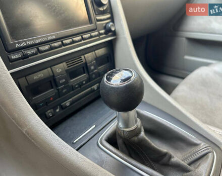 Чорний Ауді А4, об'ємом двигуна 2 л та пробігом 395 тис. км за 5950 $, фото 27 на Automoto.ua