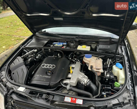 Ауді А4 2004 у Сарнах на Automoto.ua Чорний Ауді А4, об'ємом двигуна 1.8 л та пробігом 221 тис. км за 5950 $, фото 69 на Automoto.ua