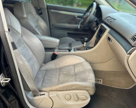 Чорний Ауді А4, об'ємом двигуна 2 л та пробігом 395 тис. км за 5950 $, фото 39 на Automoto.ua