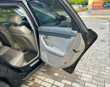 Чорний Ауді А4, об'ємом двигуна 2 л та пробігом 395 тис. км за 5950 $, фото 37 на Automoto.ua