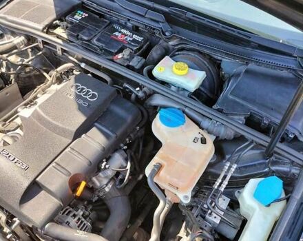 Чорний Ауді А4, об'ємом двигуна 2 л та пробігом 260 тис. км за 6100 $, фото 5 на Automoto.ua