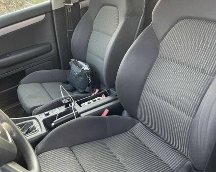 Черный Ауди А4, объемом двигателя 2 л и пробегом 350 тыс. км за 6000 $, фото 4 на Automoto.ua