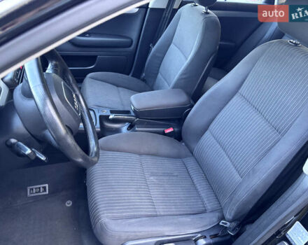 Черный Ауди А4, объемом двигателя 2.5 л и пробегом 406 тыс. км за 5000 $, фото 8 на Automoto.ua