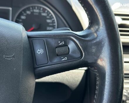 Черный Ауди А4, объемом двигателя 2 л и пробегом 318 тыс. км за 6940 $, фото 16 на Automoto.ua