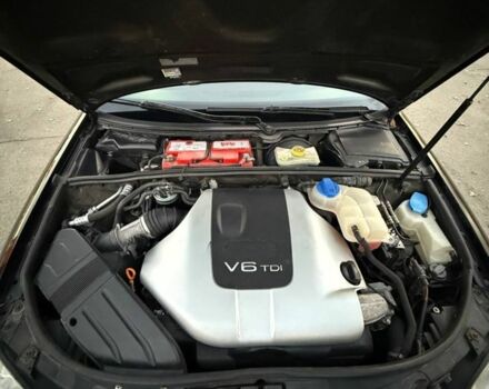 Черный Ауди А4, объемом двигателя 2.5 л и пробегом 459 тыс. км за 4950 $, фото 8 на Automoto.ua