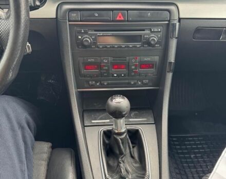 Черный Ауди А4, объемом двигателя 2 л и пробегом 300 тыс. км за 3500 $, фото 16 на Automoto.ua