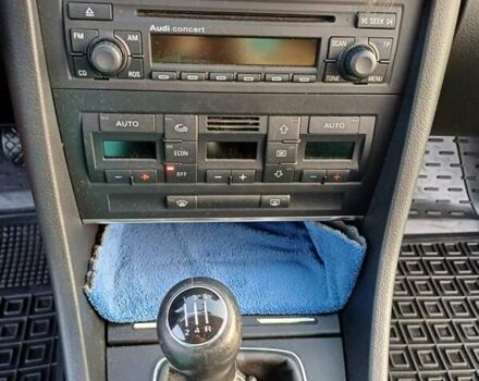 Черный Ауди А4, объемом двигателя 1.6 л и пробегом 237 тыс. км за 7777 $, фото 10 на Automoto.ua