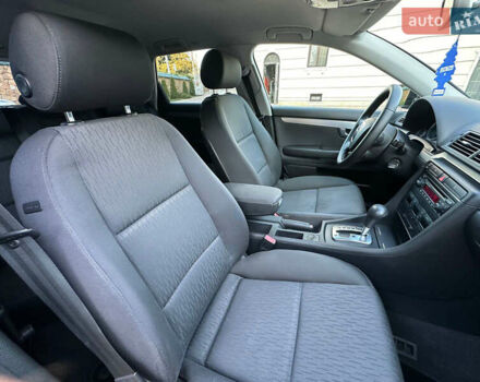 Чорний Ауді А4, об'ємом двигуна 1.8 л та пробігом 239 тис. км за 7500 $, фото 20 на Automoto.ua