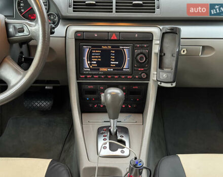 Черный Ауди А4, объемом двигателя 2.5 л и пробегом 363 тыс. км за 5800 $, фото 26 на Automoto.ua