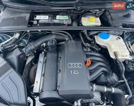 Чорний Ауді А4, об'ємом двигуна 1.6 л та пробігом 203 тис. км за 5700 $, фото 65 на Automoto.ua