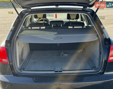 Чорний Ауді А4, об'ємом двигуна 2.5 л та пробігом 366 тис. км за 5600 $, фото 28 на Automoto.ua