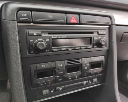 Чорний Ауді А4, об'ємом двигуна 1.8 л та пробігом 245 тис. км за 7500 $, фото 11 на Automoto.ua