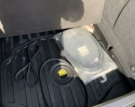 Чорний Ауді А4, об'ємом двигуна 1.6 л та пробігом 283 тис. км за 6900 $, фото 12 на Automoto.ua