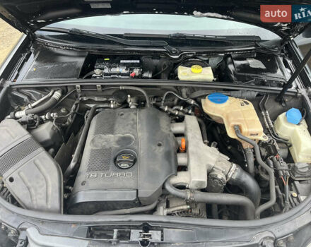 Чорний Ауді А4, об'ємом двигуна 1.8 л та пробігом 223 тис. км за 6500 $, фото 16 на Automoto.ua