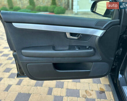 Чорний Ауді А4, об'ємом двигуна 1.8 л та пробігом 239 тис. км за 7500 $, фото 13 на Automoto.ua